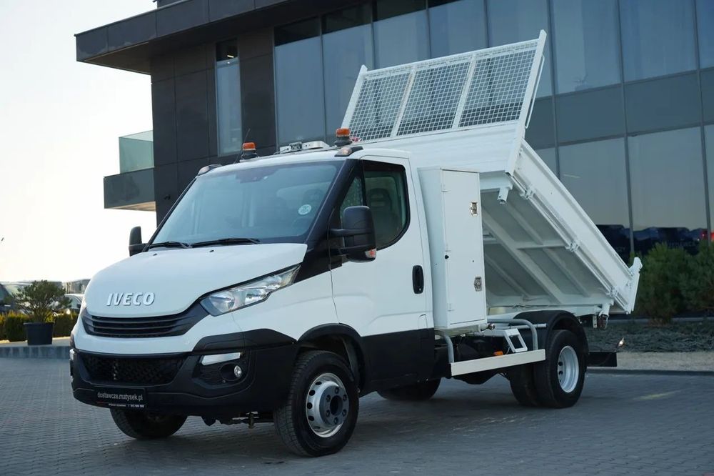 Iveco DAILY 70-180 / BASCULATOR SPATE 2.8 M / MASĂ NETĂ: 7.0 T / DUBLU / BLOCARE PUNȚI
