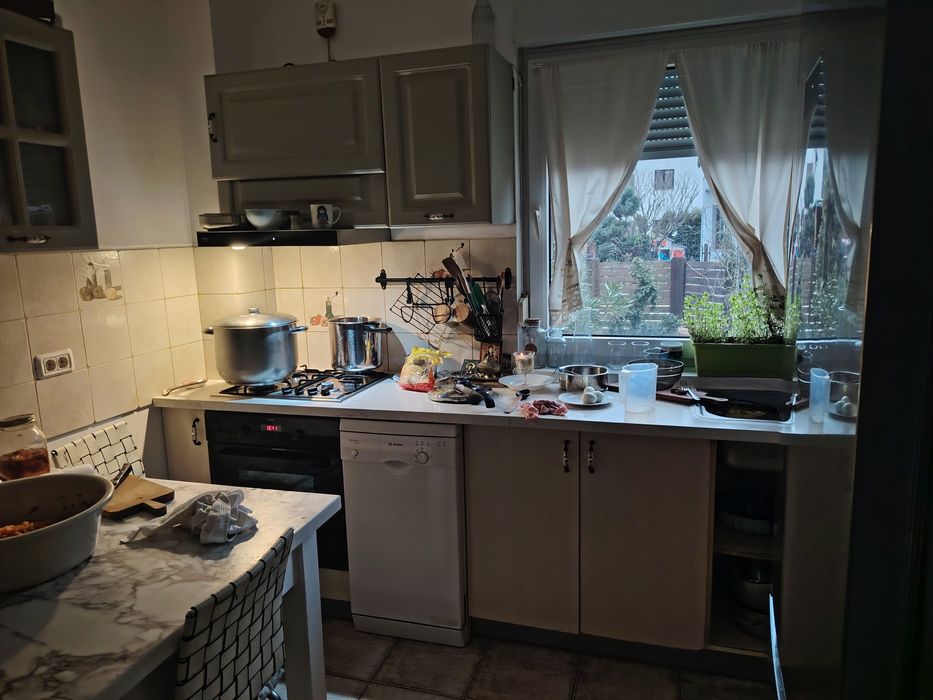 Vând vila P+M Platou Gavana