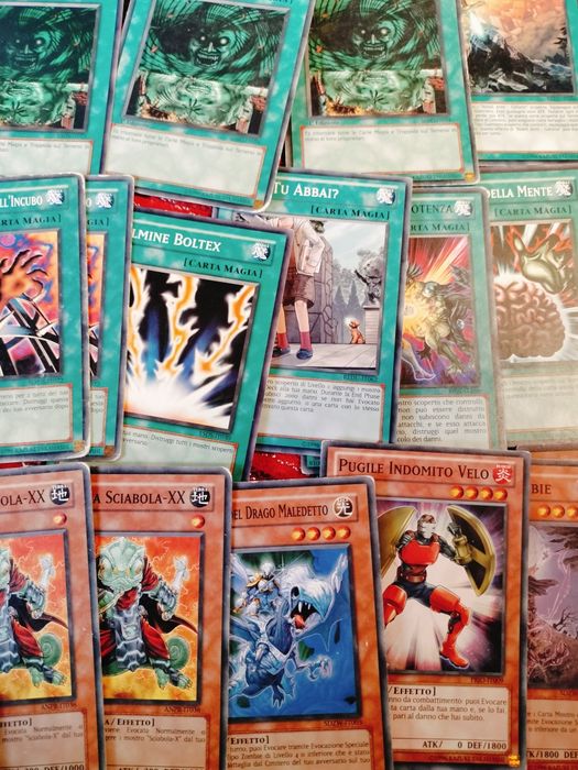 Lot 71 cărți Yu-Gi-Oh! originale  Italiana | Rare, Super Rare, Starfoil + Foil Special