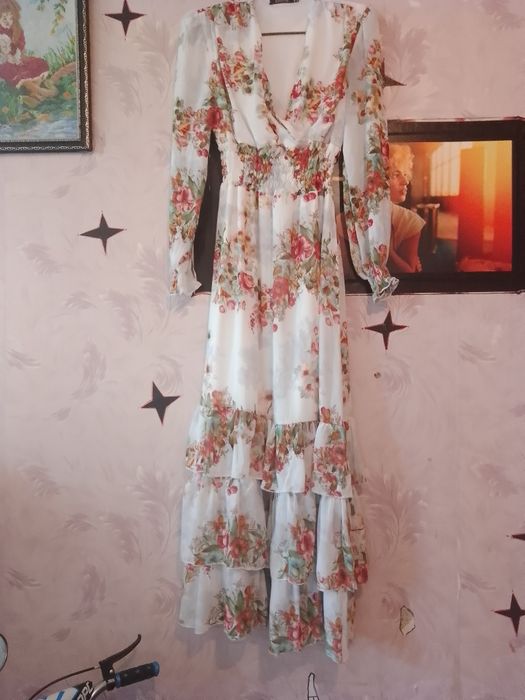 Платье в пол длиное