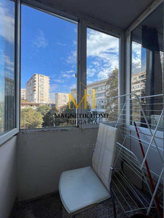 Двустаен апартамент до ПМГ в широк център