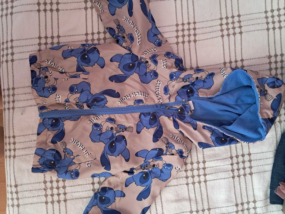 Бебешки дрехи за момче и обувки