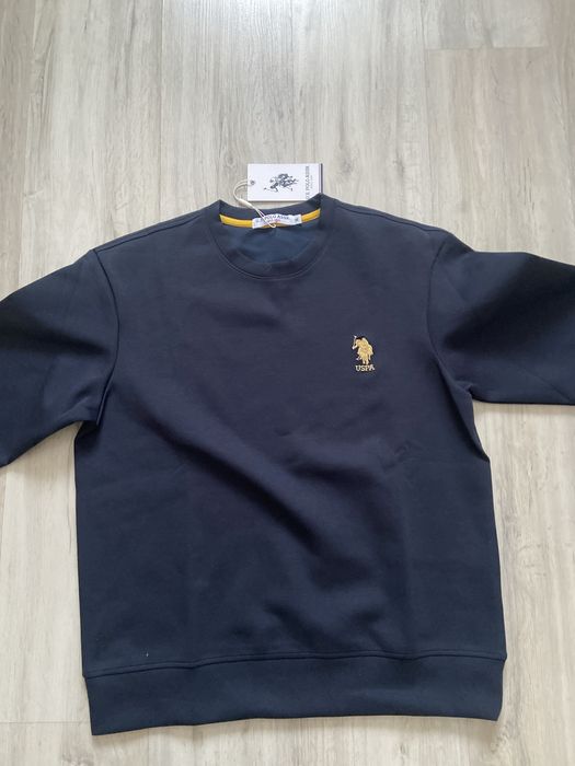 Продаю кофту,10 тысяч тенге на бирке xl по факту L, теплая