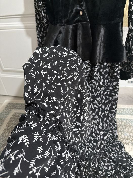 Платье женскоеее