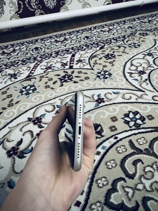 Iphone 11 128gb akb77