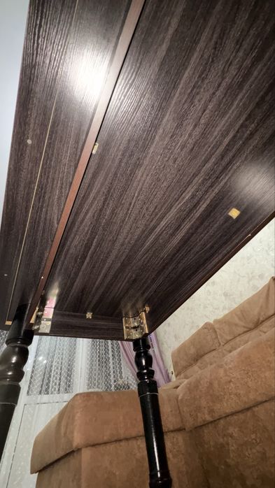 продаю стол, стулья отдельно