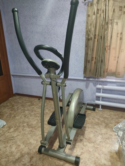 Продам эллиптический тренажёр