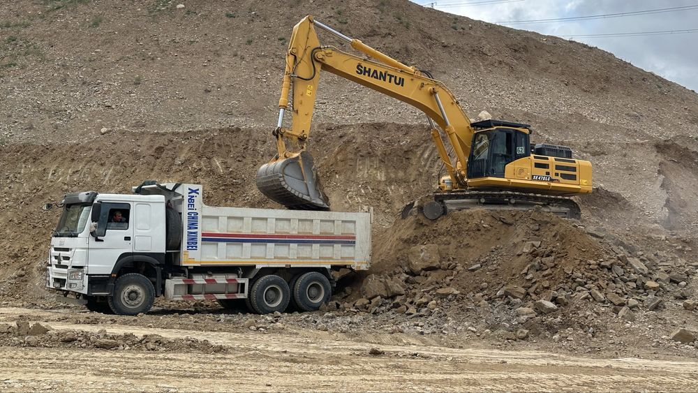 Сдаётся в аренду самосвалов  25 тонн