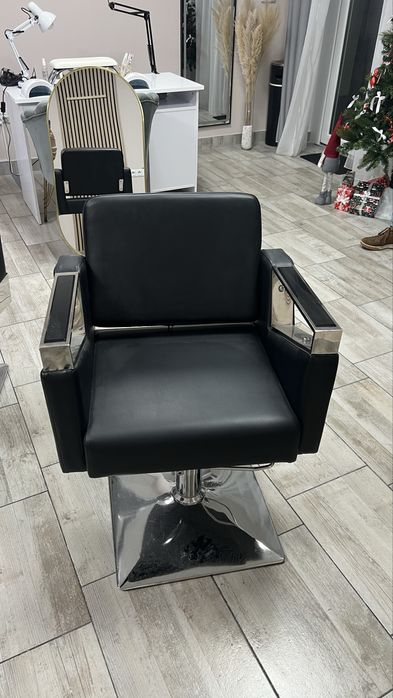 Scaune coafor, pentru barber, 3 oglinzi, scafă