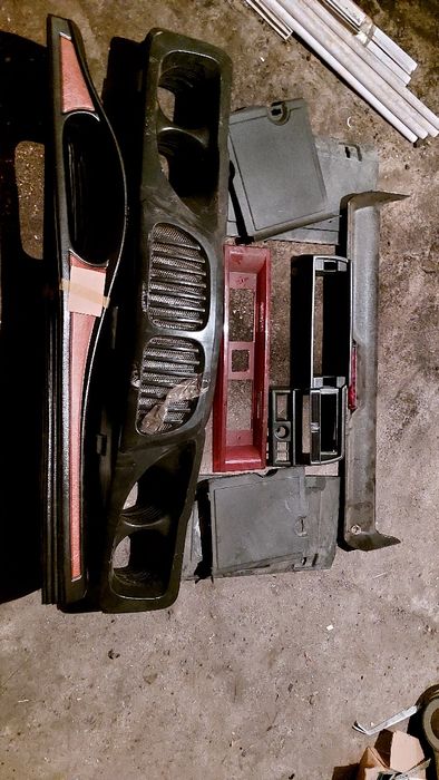 Запчасти на Волга  ваз