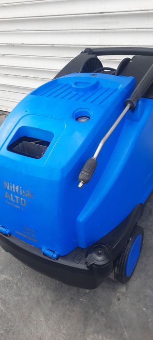 Пароструйка Nilfisk Neptune 3/ 200bar 220V 3.4kw Бутална Помпа Керамика СуперСилна НайВисок Клас от Машините на 220Волта
