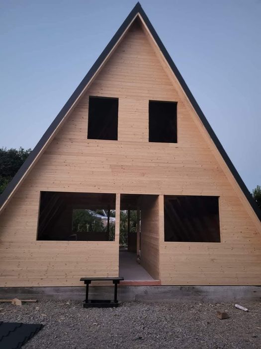 Cabane A Frame construite din structura de lemn