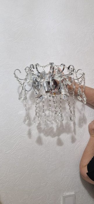 Продам хрустальную люстру и бра 2 шт