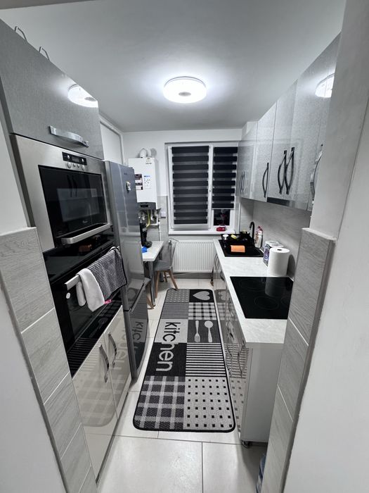 Vând apartament 3 camere Vulcan