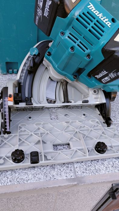 Makita DSP600ZJ Потапящ циркуляр 36V