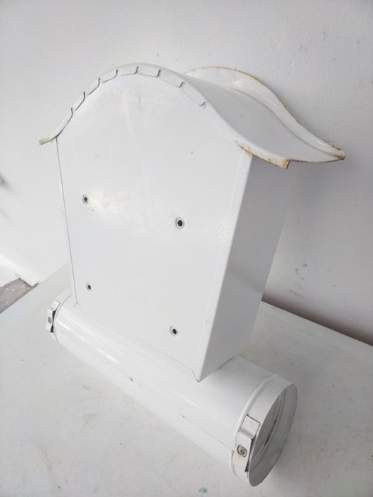 Немска пощенска кутия.
Красив и ефектен дизайн. 
Комплект с ключ. Цвят