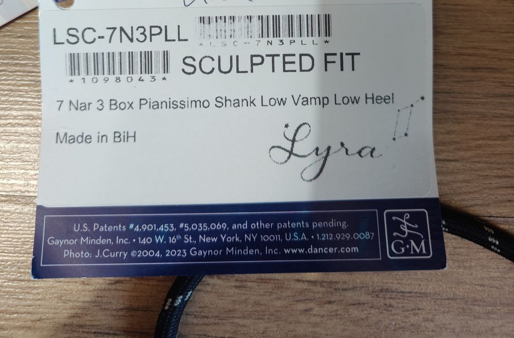 Нови палци Gaynor Minder