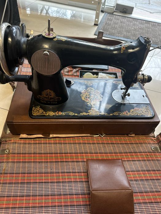 Стара Руска Шевна Машина “Union”