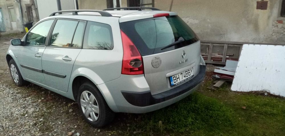 Dezmembrez Renault Megane 2 Break 1,6 benzina