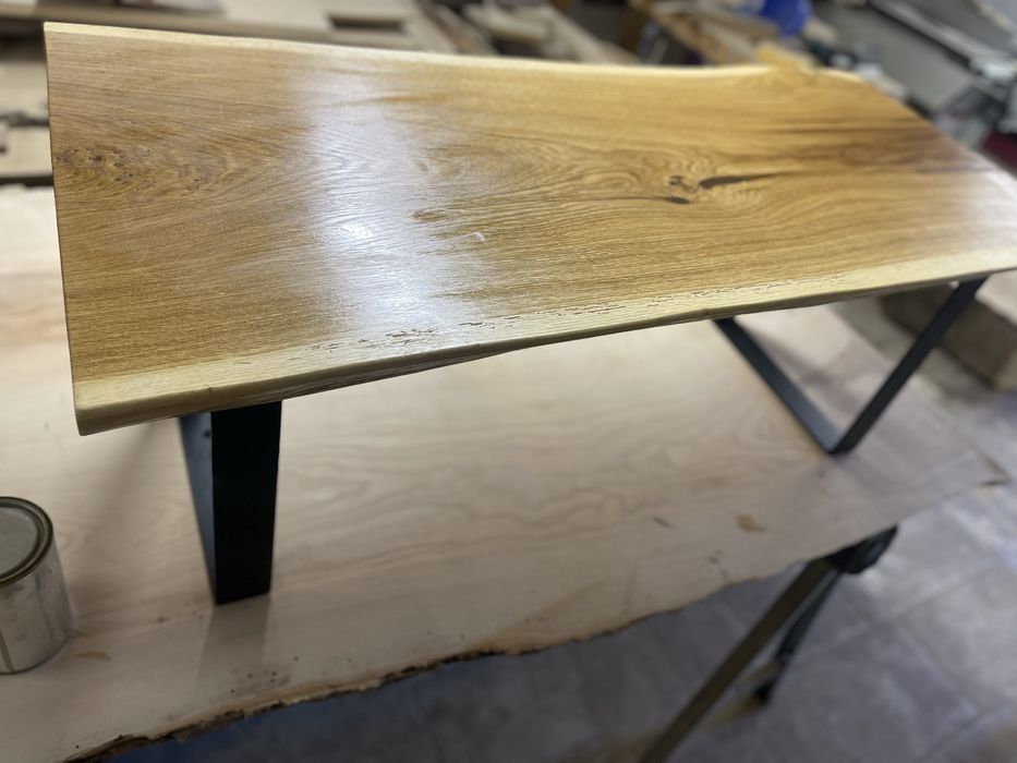 Masuta cafea din stejar cu picioare metalice