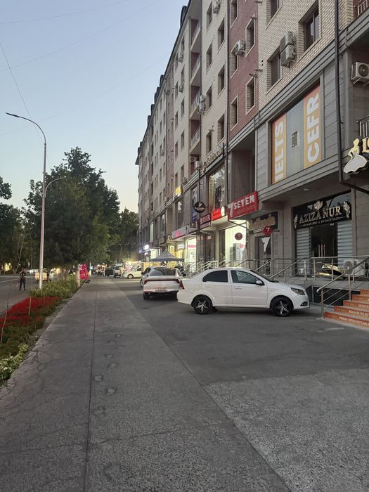 Продается двухкомнатная квартира на улице Мирзо Улугбека.
