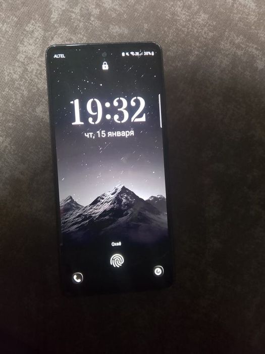 Продам Самсунг S20 FE