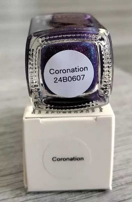 Cirque colors Coronation лимитиран виолетов холограмен лак