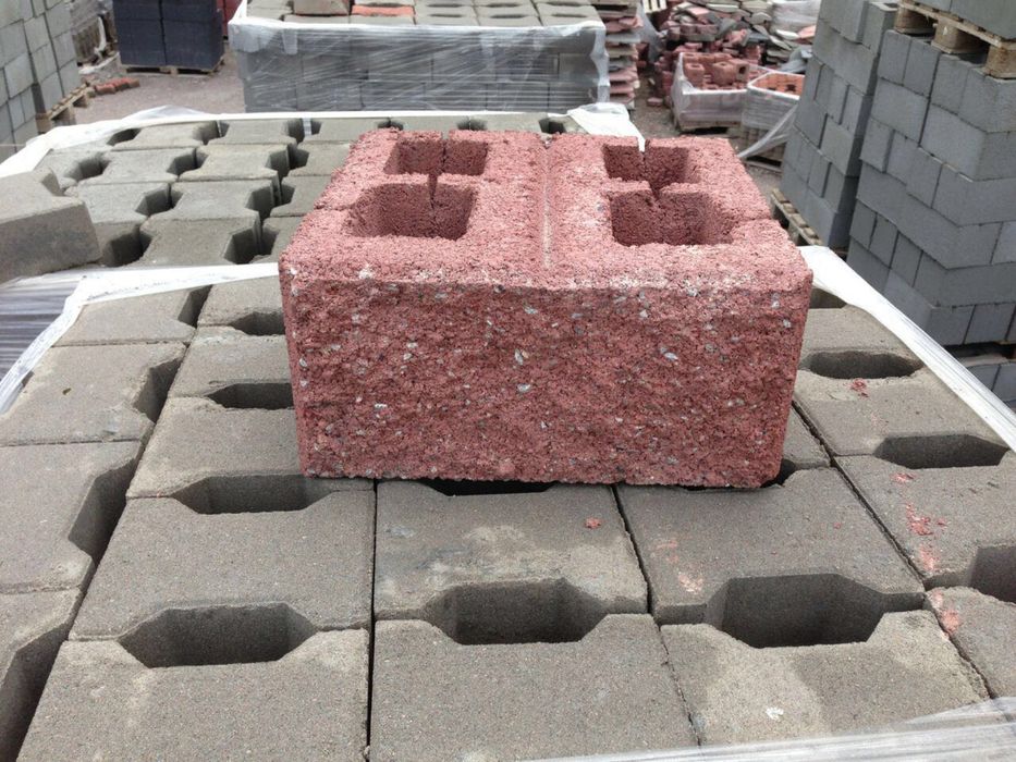 Сплитерный блок на забор