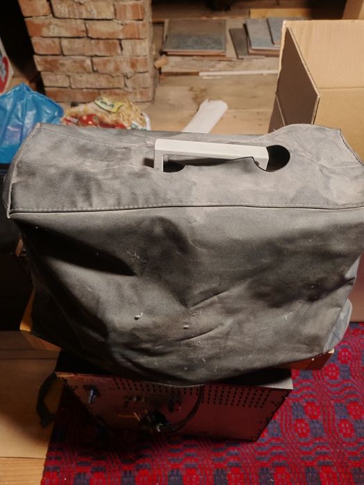 Masina de cusut electrică rusească "CEAIKA 143 A"