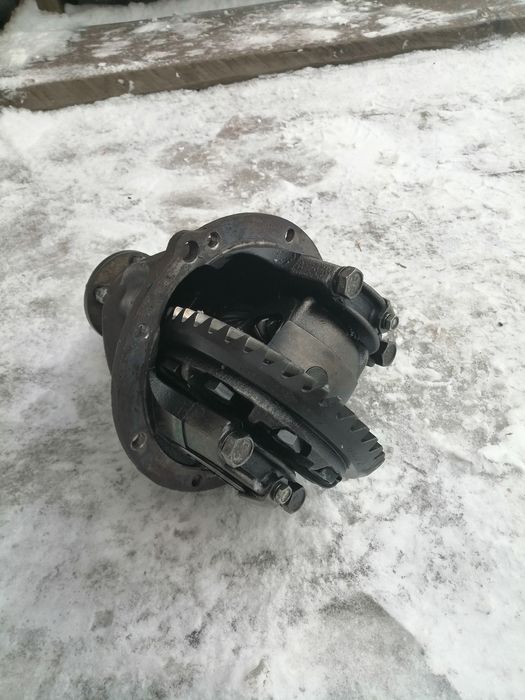 Редуктор, раздатка, кабель.