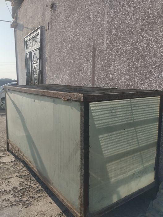 Akvarium sotiladi narxini kelishamiz