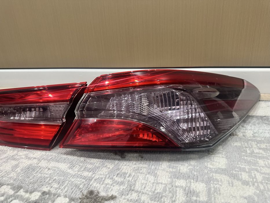 Camry 70 SE LE фонарь