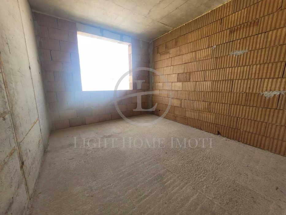 Продава се Тристаен апартамент в Пловдив, Кючук Париж - 88 кв.м за 1070 €/кв.м - Снимка #2