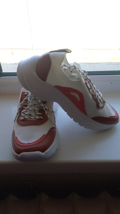 Кыздар көйлек, макасы,красовкасы