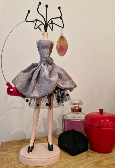 Закачалка за бижута