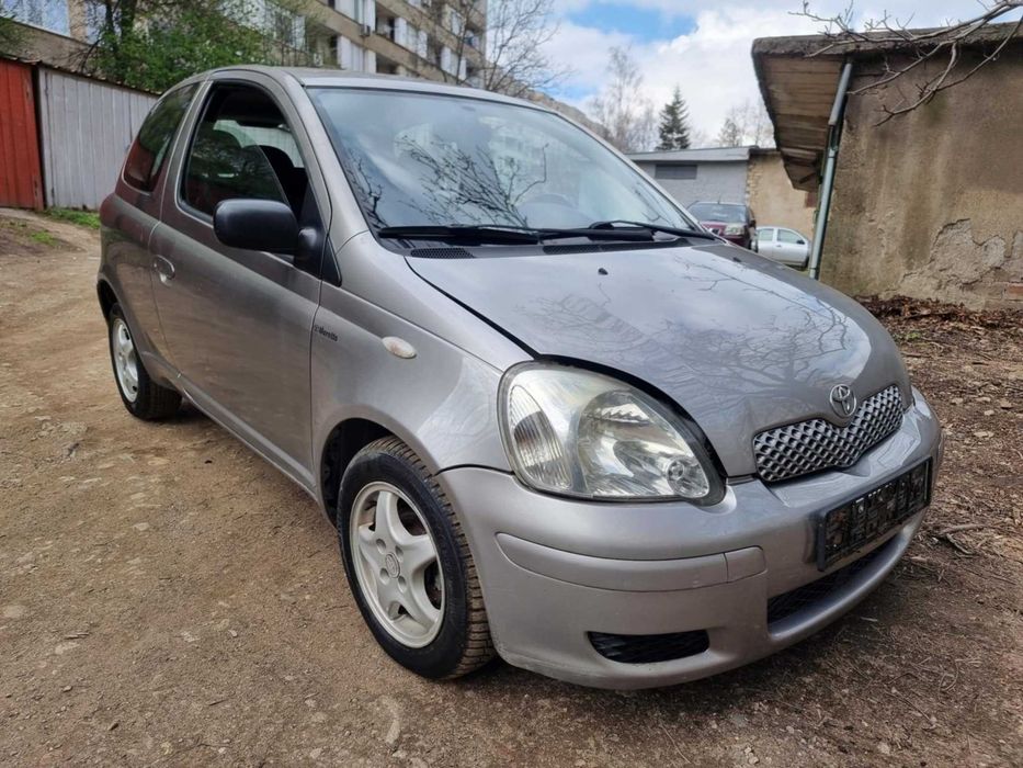 Toyota Yaris 1.4D4D/1.0 vvt-i/   На части