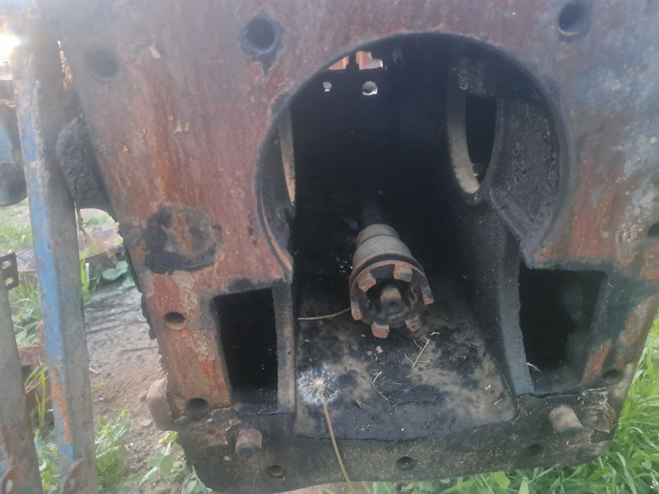 MTZ 80 zapchasti orqa zadnimos yoriq joyi yuq i