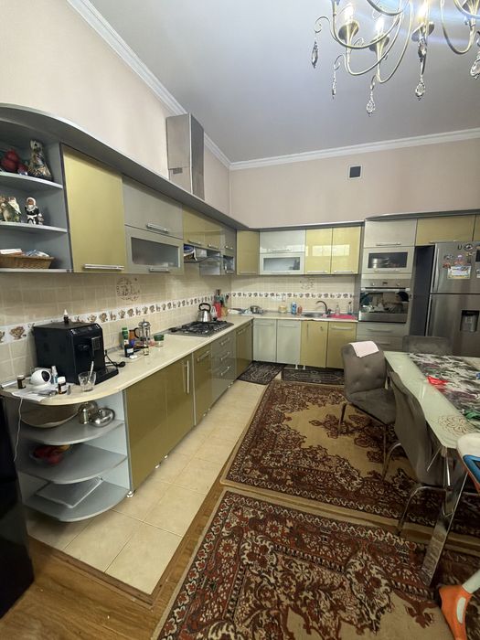 Продается кухонный шкаф комплект