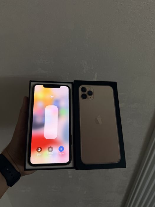 IPhone 11/Pro Max 64Gb - В идеальном состоянии