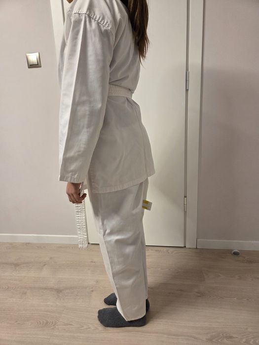 Детско кимоно за бойни изкуства