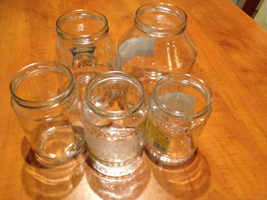 Стъклени буркани