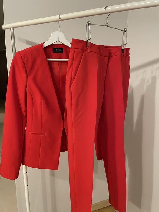 Червен оувърсайз костюм MOHITO XS/S