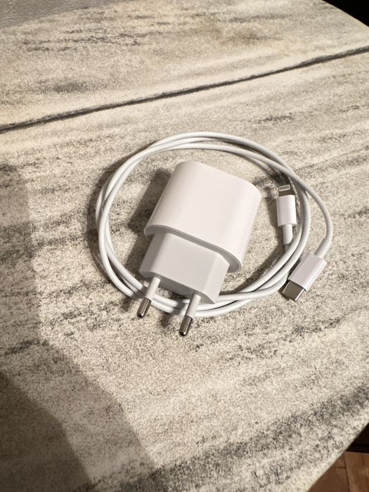 Зарядка оригинальная на айфон