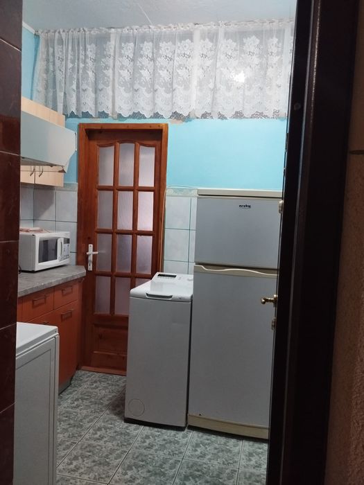 Închiriez cameră cămin