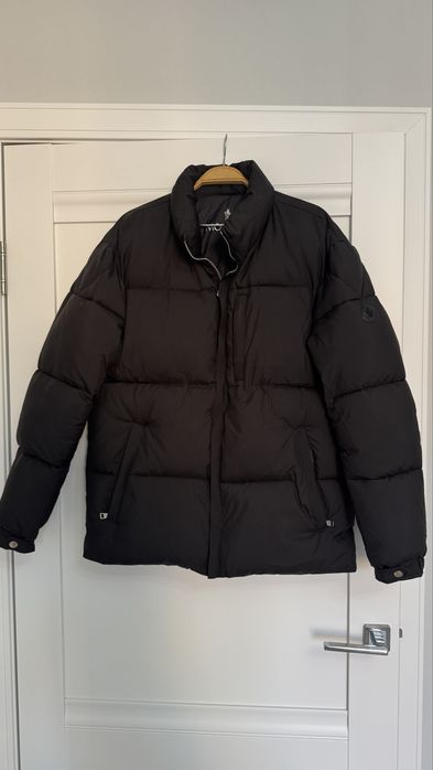 Срочно продам мужскую зимнюю куртку