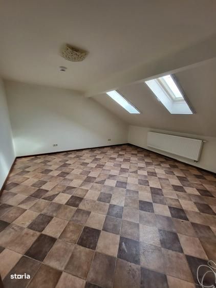 Vilă Spațioasă Tunari | Zonă Centrală | 6 Camere | 5 Băi |
