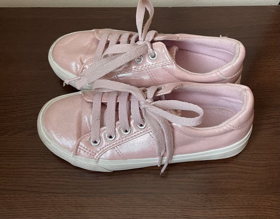 Страхотен лот (сандали и кецове на nelli blu) за сладурка н-р 31!