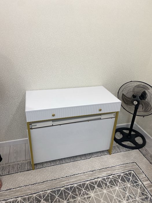 Стол трансформеры,  стол книжки