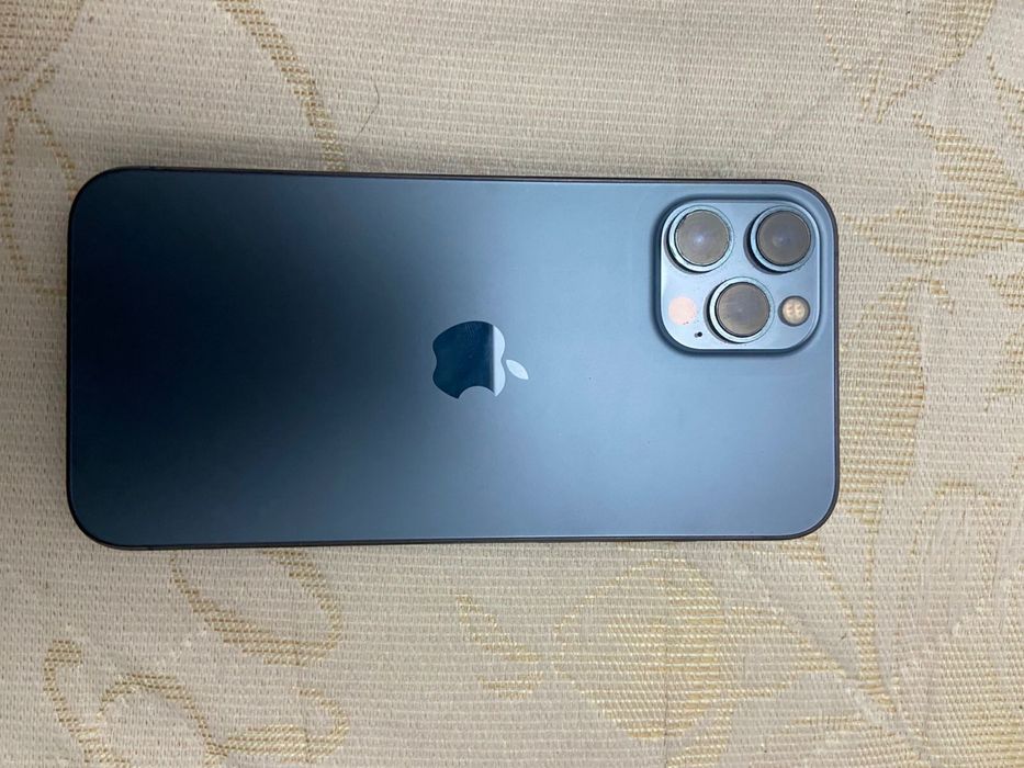 Айфон 12 про макс  обмен либо продажа