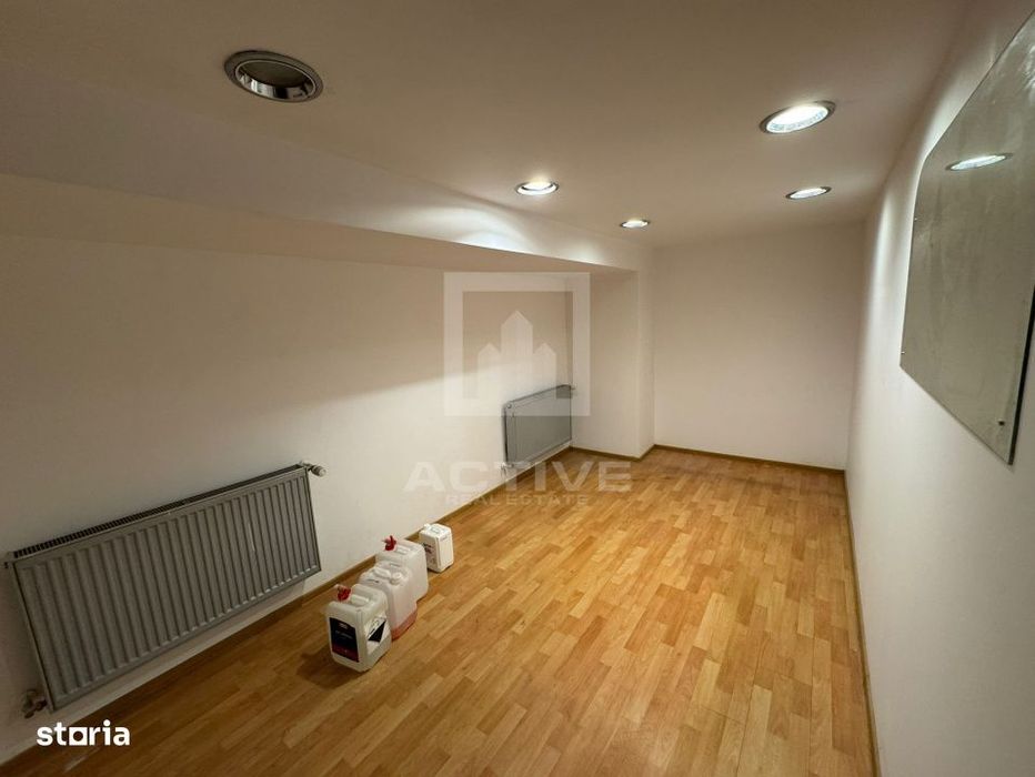 Spatiu multifunctional -sens giratoriu